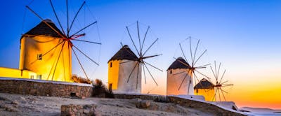 Shoulder Season Secrets: Holidays For Avoiding the Crowds