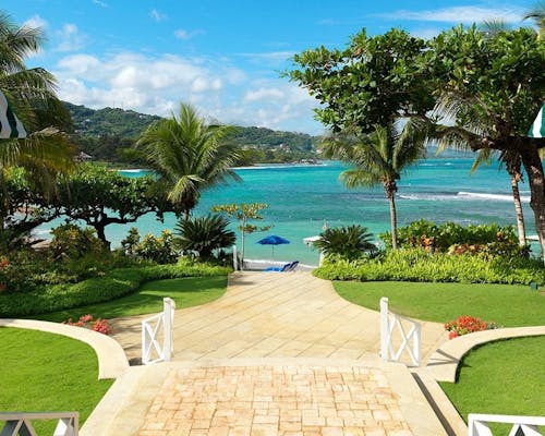 Round Hill Hotel & Villas