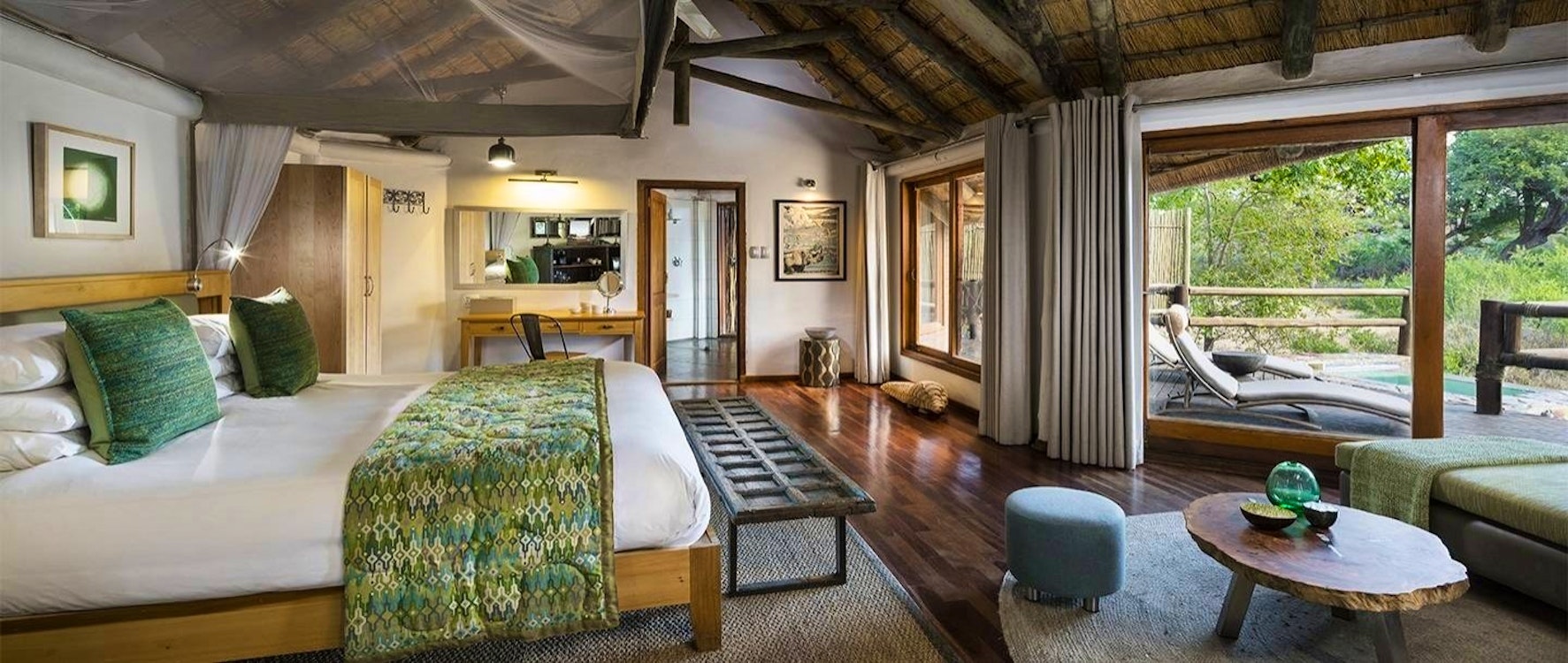safari lodge  river room