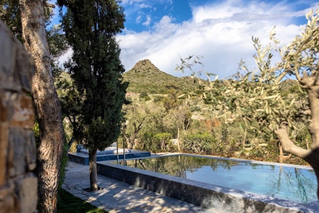 Family Interconnecting Private Pool