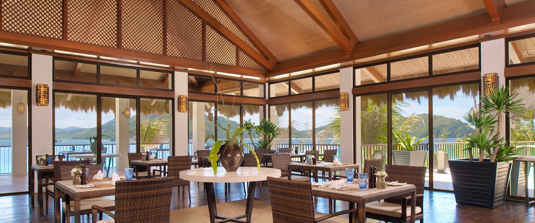 Amianan restaurant at El Nido Pangulasian Island, Palawan