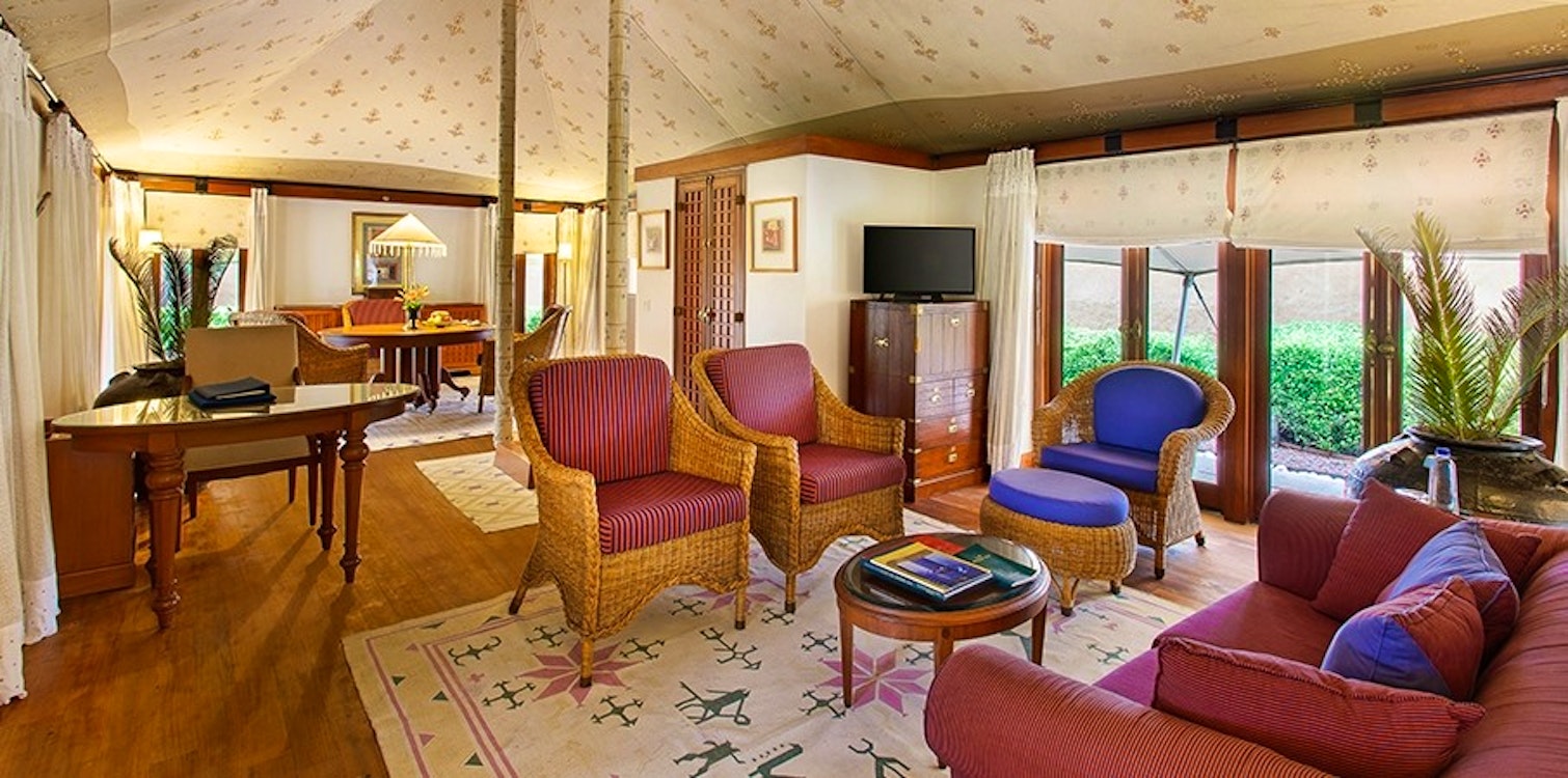 royal tent at the oberoi rajvilas