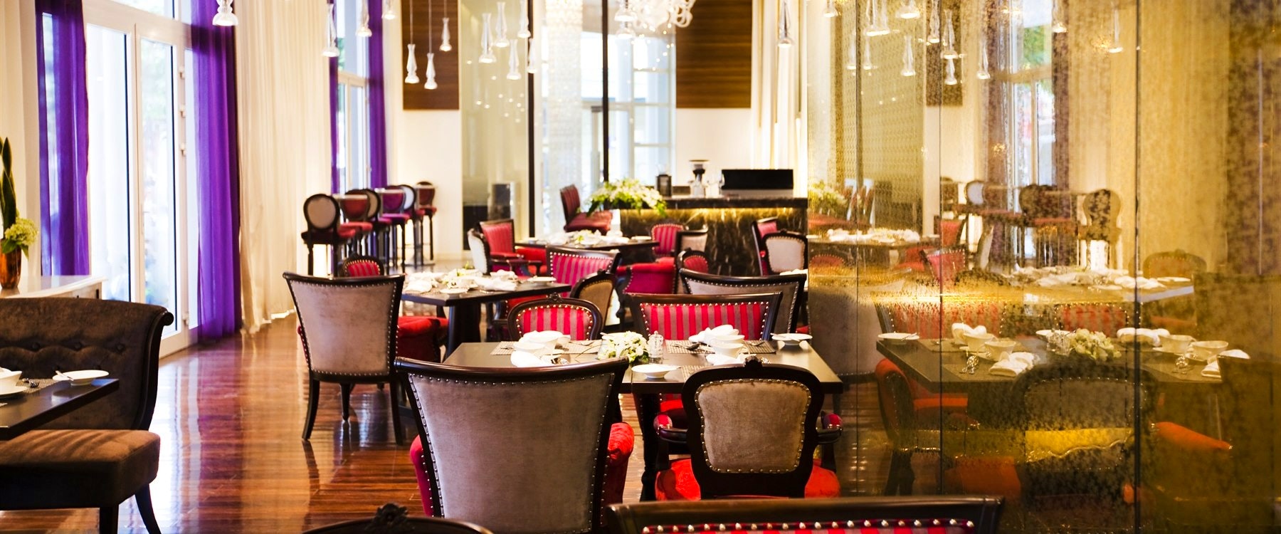 cafe lautrec restaurant at Hotel De L’Opera