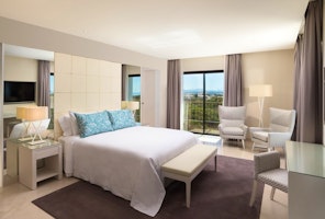 Pine Cliffs Ocean Suites