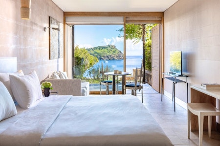 Deluxe Bungalow Side Sea View