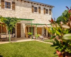 Exterior Two Bedroom Residence with Garden