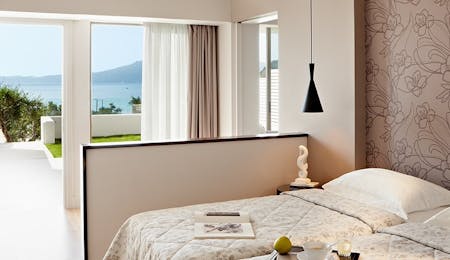 Two Bedroom Suite with Private Pool - Sea View