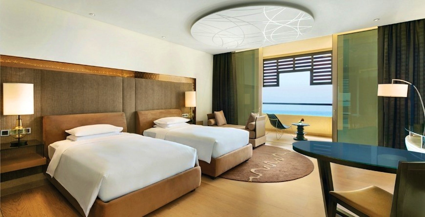 2 twin beds with sea view 