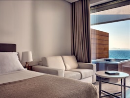 Spa Suite with outdoor Jetted Tub