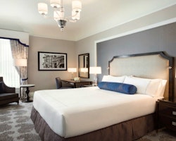 fairmont queen room