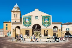 entrance at universals loews portofino bay resort