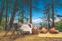picnic at the peak at wildflower hall an oberoi resort