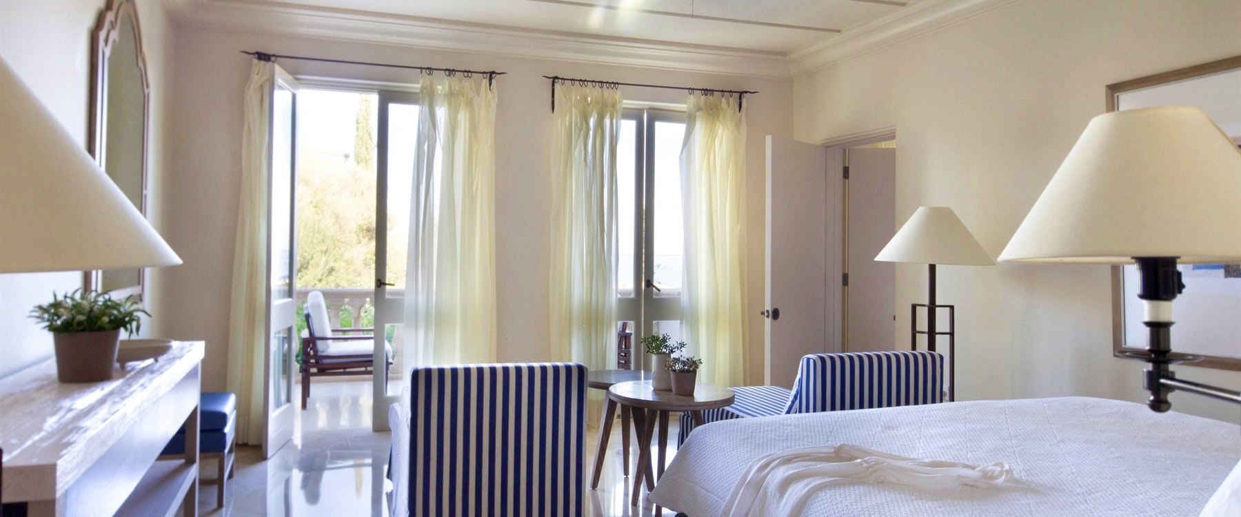 Studio Suite / Studio Suite with Extended Terrace