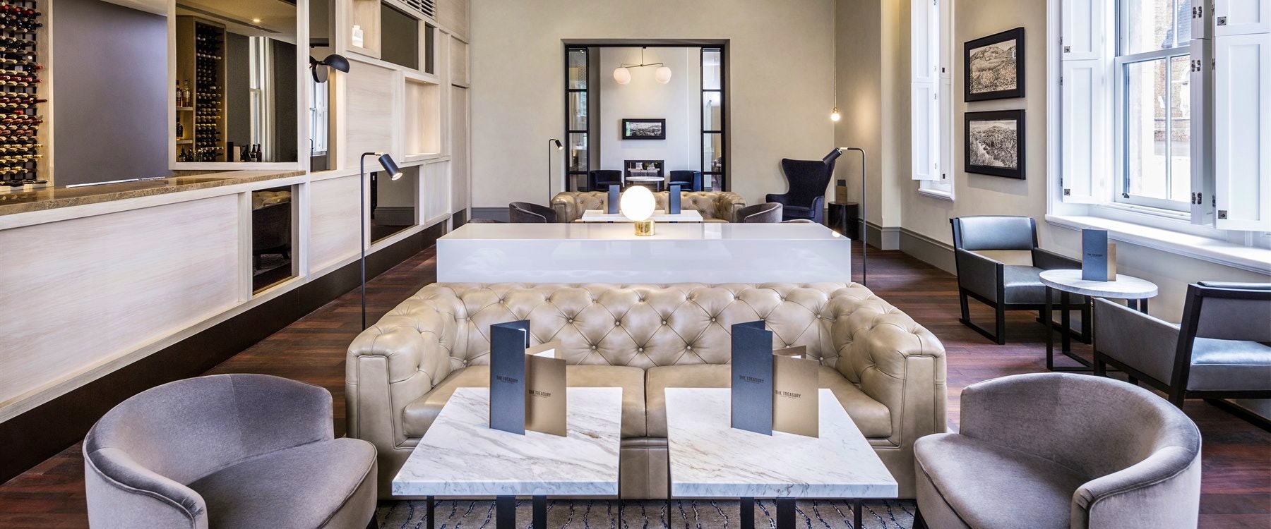 Lounge area, COMO The Treasury
