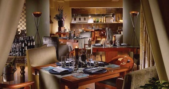 Four Seasons Hotel, Singapore image 1