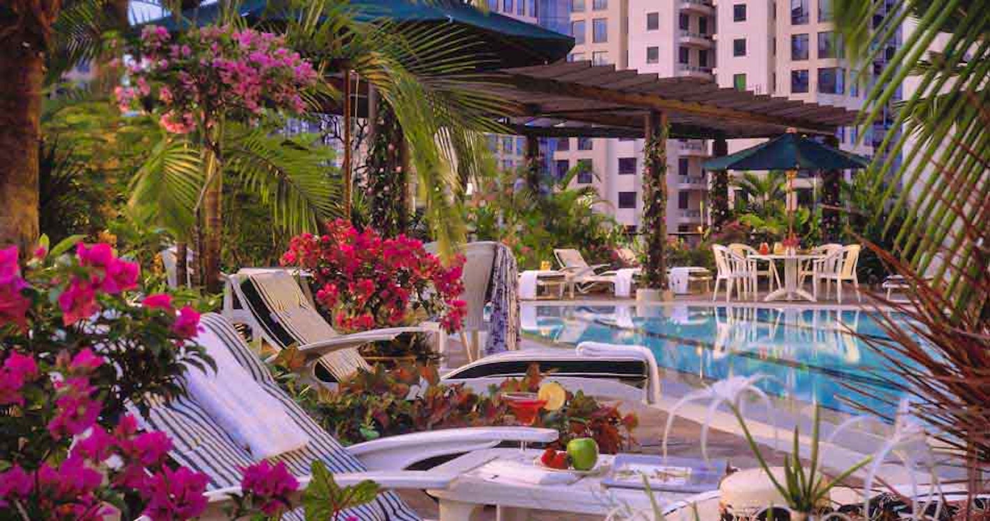 Swimming pool at Four Seasons Hotel Singapore