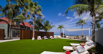 Rockstar & Nina at Eden Rock image 2