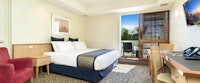 Deluxe king bedroom at SKYCITY Darwin