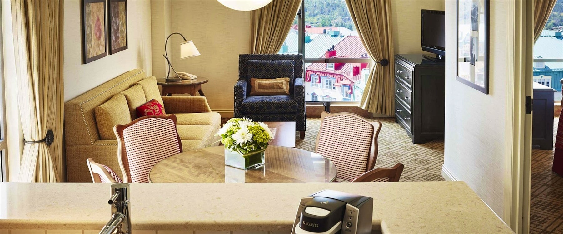 One Bedroom Condo at Fairmont Tremblant, Mont Tremblant 