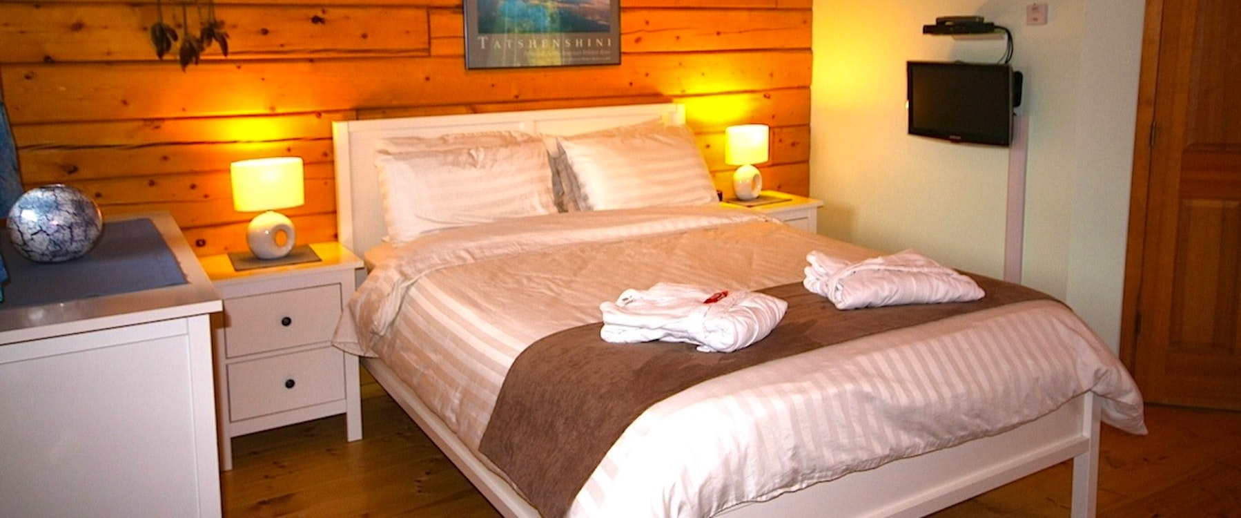 Bedroom example Alpine Chalet Enzian at Northern Lights Resort & Spa, Yukon