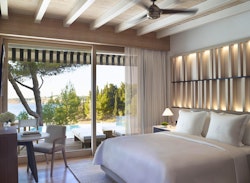 Sea-view Bungalow with pool