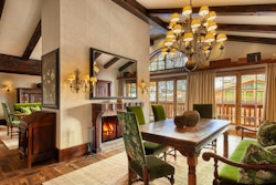 The Montmayeur Apartment, Airelles Val d'Isere