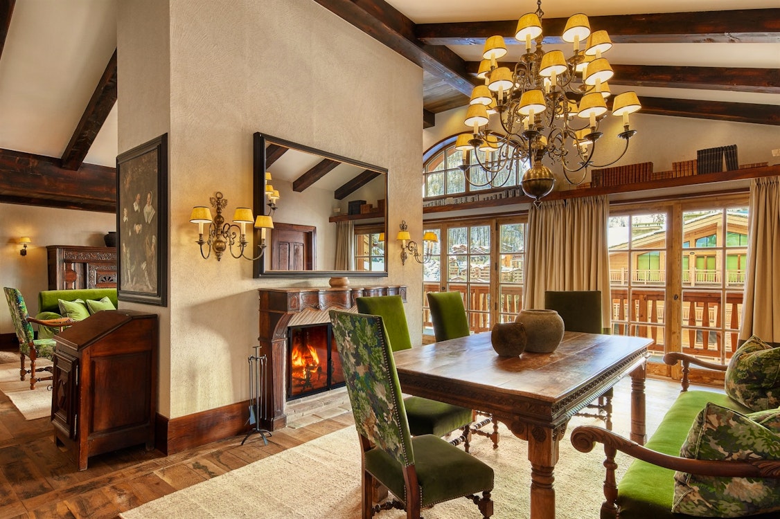 The Montmayeur Apartment, Airelles Val d'Isere