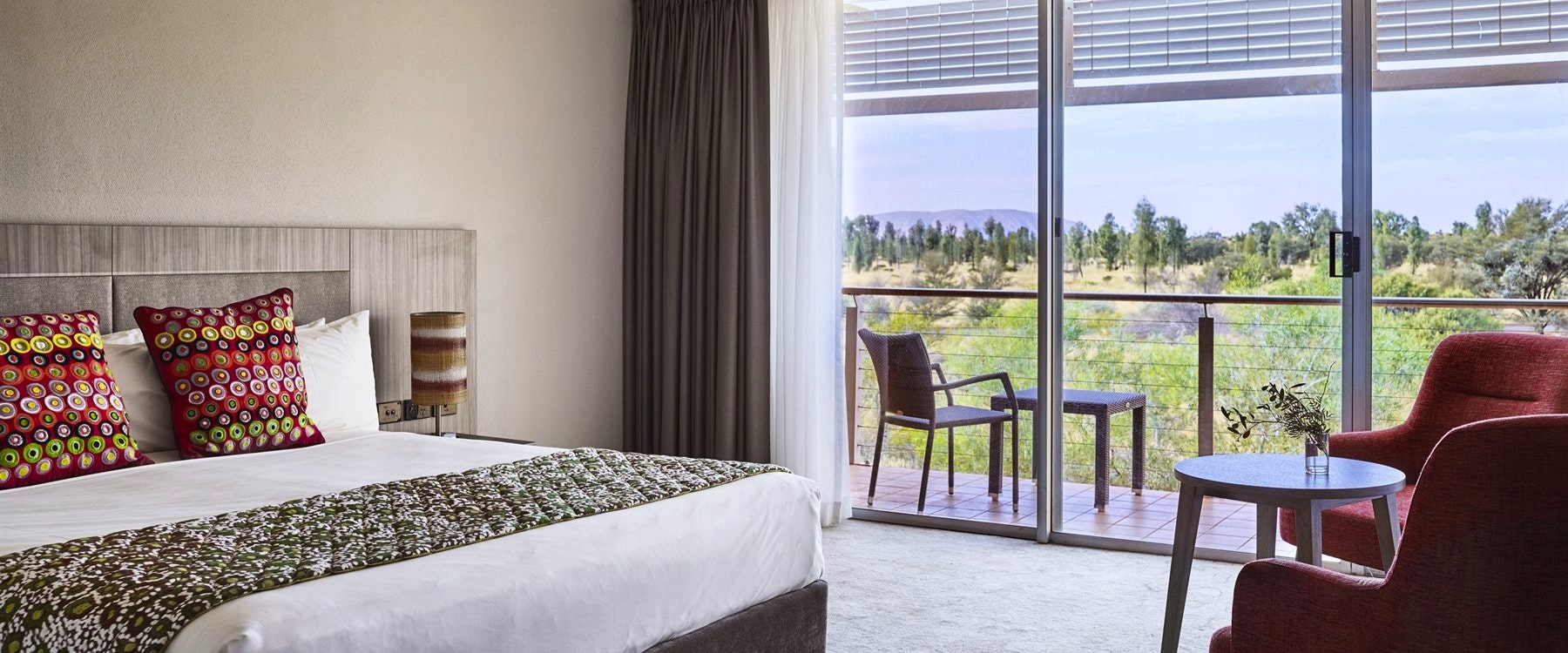 Guest bedroom, Voyages Desert Gardens Hotel