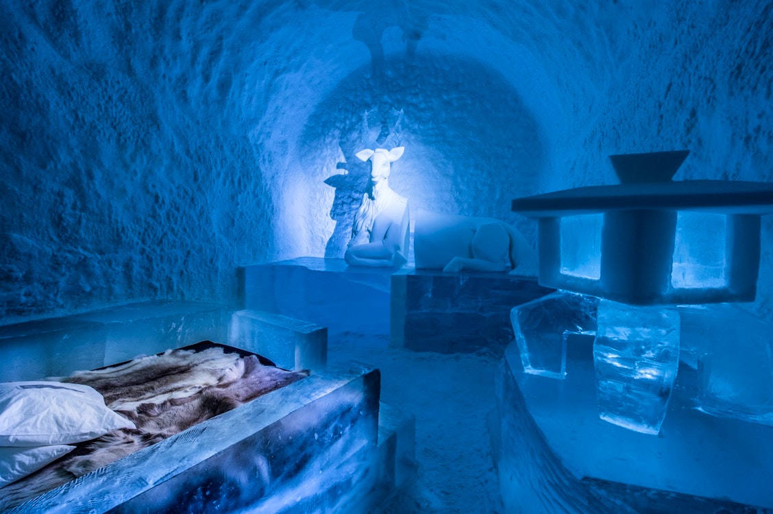 Art Suite 365 – Oh Deer. Design Ulrika Tallving & Carl Wellander. Photo Asaf Kliger © ICEHOTEL