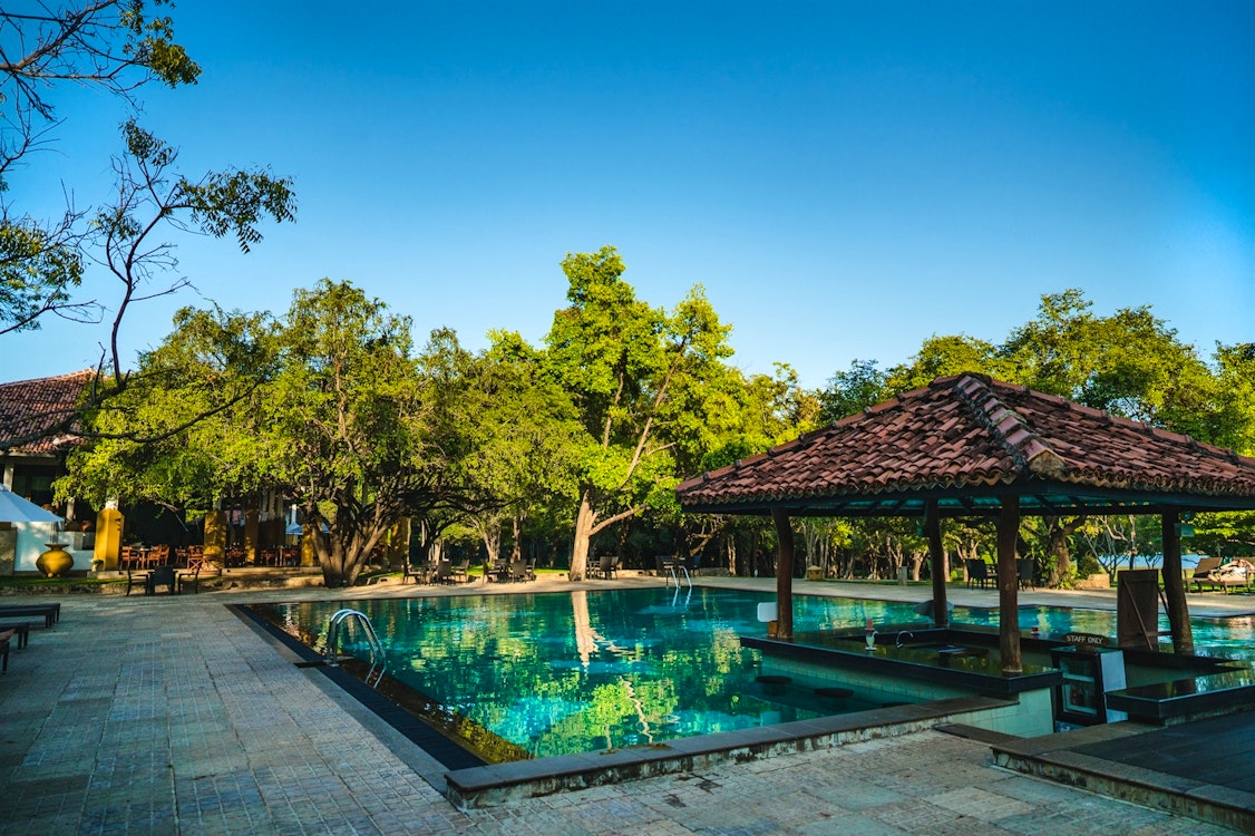 Outdoor Pool and Bar, Amaya Lake, Dambulla, Cultural Triangle, Sri Lanka