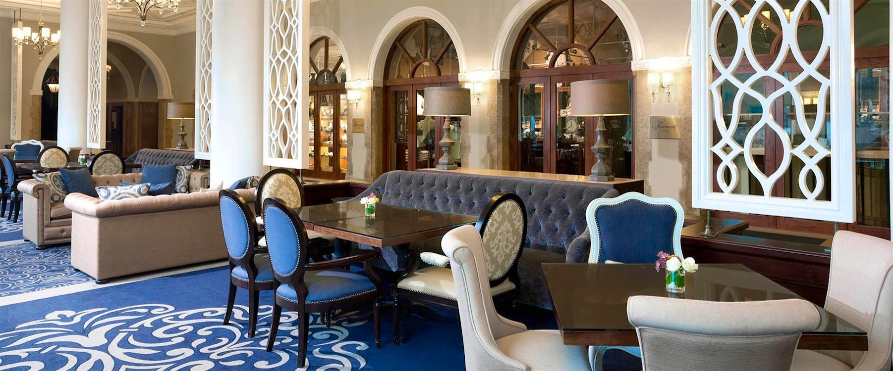 Bar at Fairmont Chateau Lake Louise, Alberta 