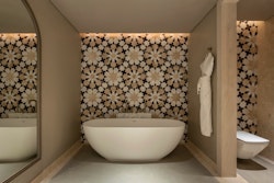 Bab Al Shams Desert Resort Suite Bathtub