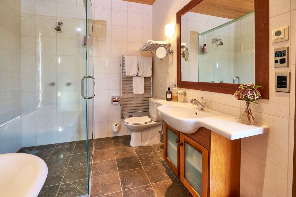 bathroom at Cabot Lodge, Queenstown, South Island, New Zealand