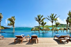 Enjoy beautiful ocean and lagoon views this summer at this spectacular resort in St. Barth<place>Rosewood Le Guanahani St. Barth</place><fomo>42</fomo>