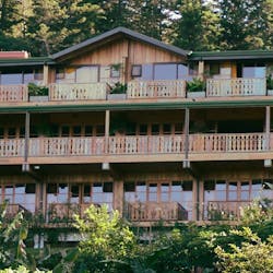exterior of hotel belmar