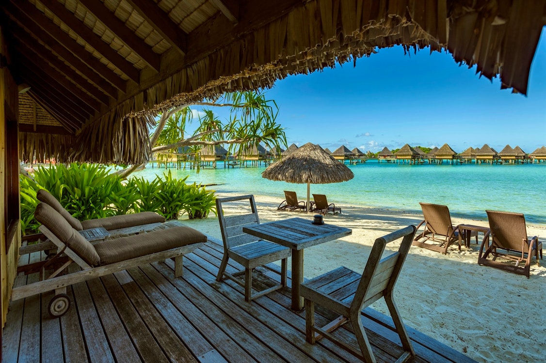beach bunaglows at intercontinental bora bora le moana resort bora bora french polynesia