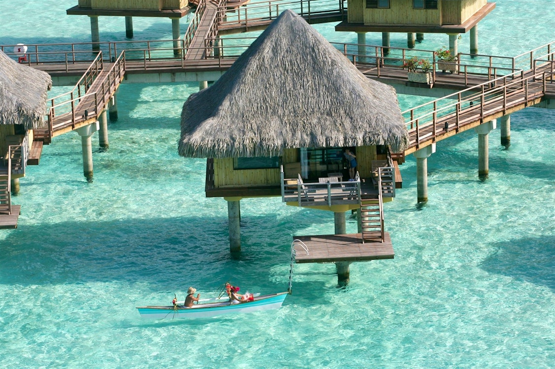 overwater bungalow at intercontinental bora bora le moana resort bora bora french polynesia