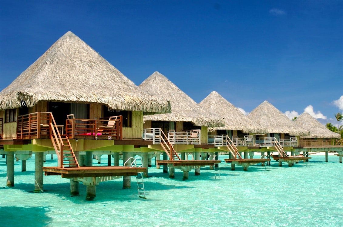 overwater bungalows at intercontinental bora bora le moana resort bora bora french polynesia