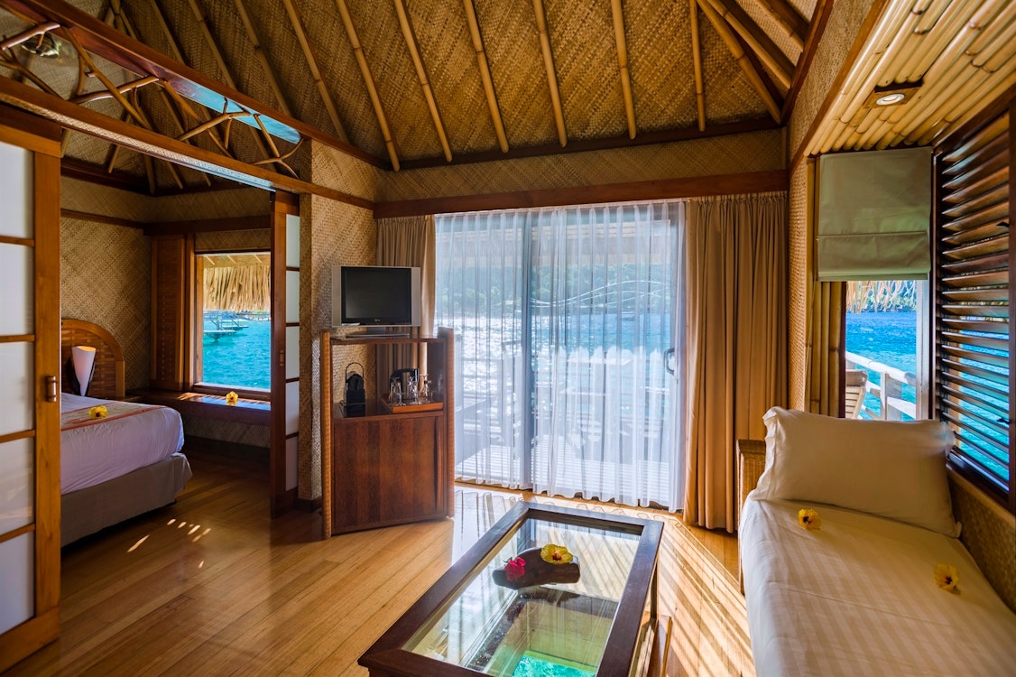 overwater bungalow at intercontinental bora bora le moana resort bora bora french polynesia