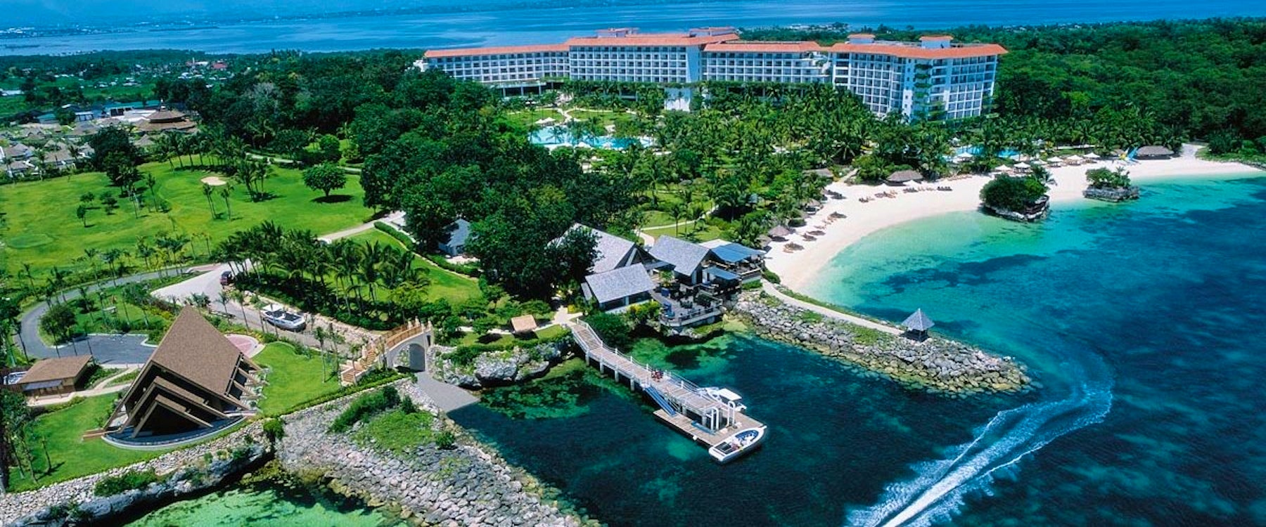 breeze bar at shangri-las mactan resort  spa