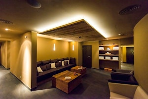 Crans Ambassador Nescens Salon