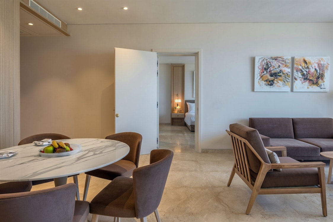 Cap One Bedroom Suite