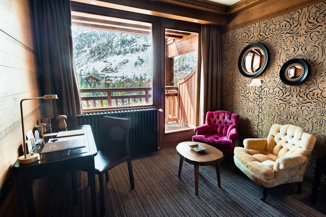 Hotel Le Blizzard Suite Private Living Area