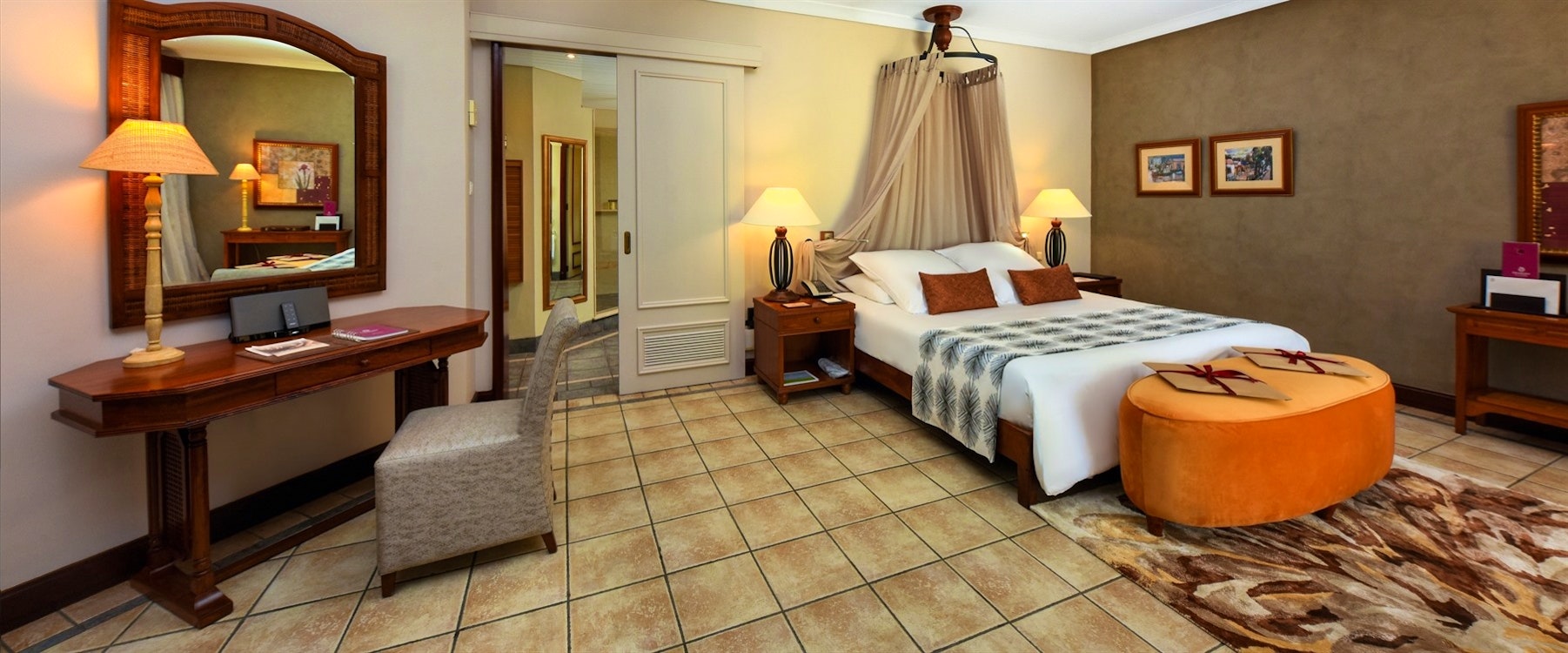 club senior suites beachfront