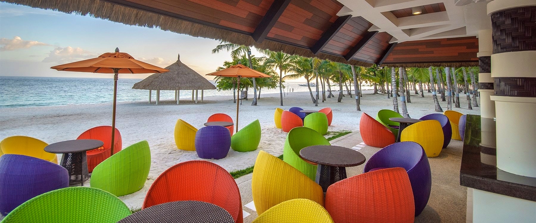 Coast pool bar at South Palms Resort, Bohol, Philippenes