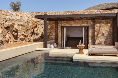 Deluxe Cave Suite at Gundari