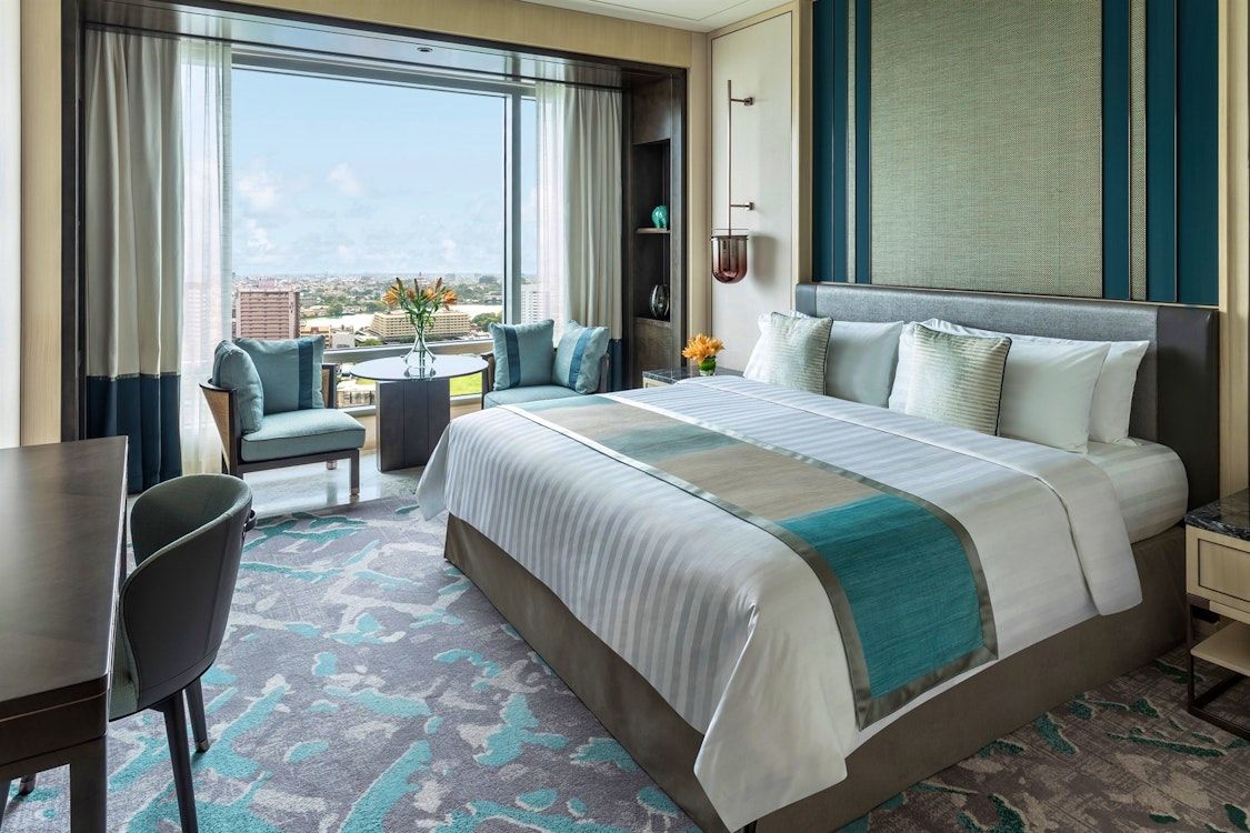 Deluxe Lake View King, Shangri-La, Colombo, Sri Lanka