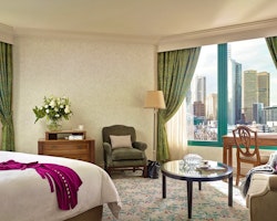 deluxe river corner room