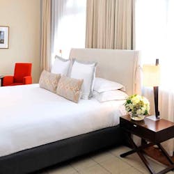 Deluxe room at Hotel Lindrum – McGallery by Sofitel