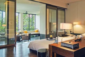 Deluxe Spa Suite